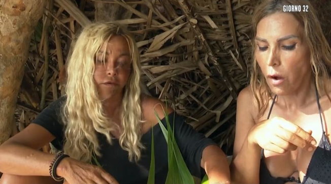 "Isola dei Famosi", Beatrice e Fariba si uniscono alla ribellione