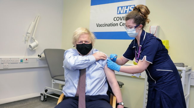 astrazeneca, boris johnson, vaccino, gb