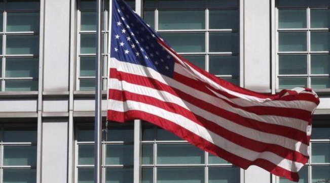 usa bandiera ambasciata usa in russia