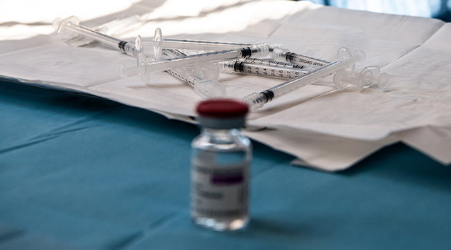 consegna vaccini esercito polizia