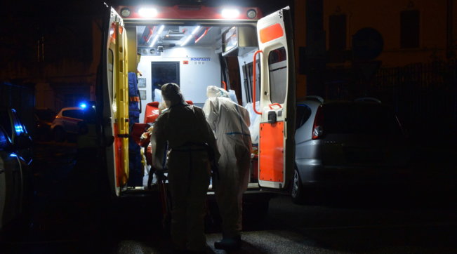 Croce Rossa, ambulanza, coronavirus