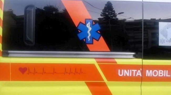 ambulanza 118 generica giorno estate