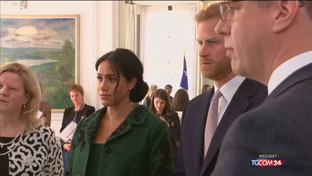 Londra, le reazioni dei sudditi alla nascita di Lilibet Diana