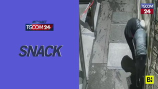 Torino, la proprietaria di un bar sventa il furto e caccia i ladri da sola