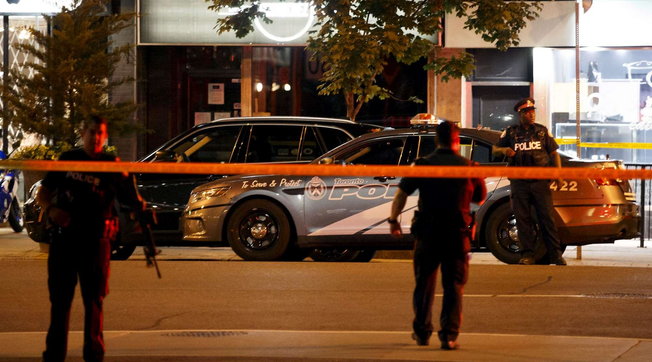 Canada Toronto polizia sparatoria Greektown