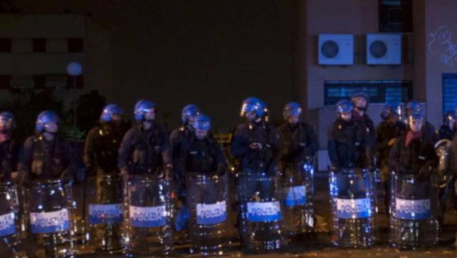 polizia assalto tor sapienza antisommossa
