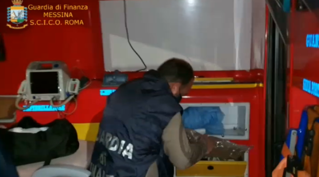 Droga, ambulanza, messina
