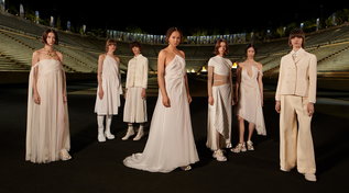 Moda, Dior Cruise 2022: tutti i look della sfilata ad Atene
