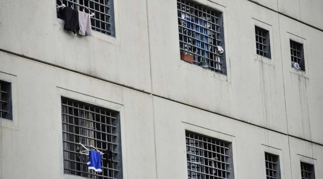 bollate carcere mascherine