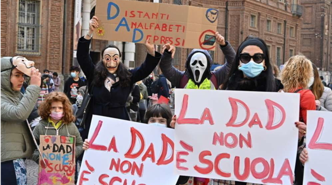 scuola, sciopero, dad, manifestazioni