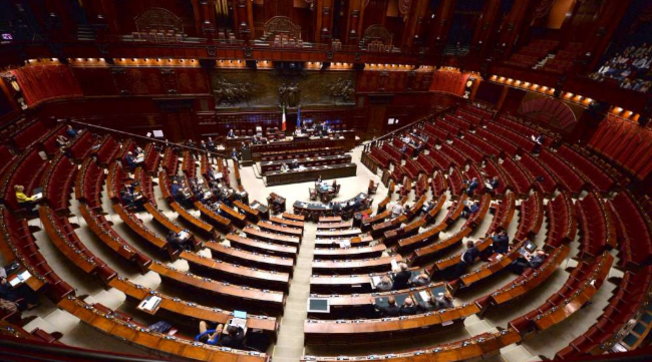lega nord camera cittadinanza cartelli montecitorio deputati