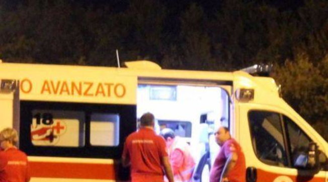 incidente, casello A4, soccorsi, ambulanza notte, auto