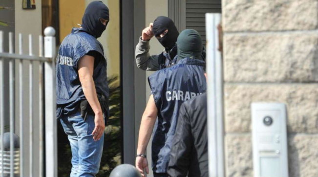 dda dia polizia blitz casapesenna zagaria