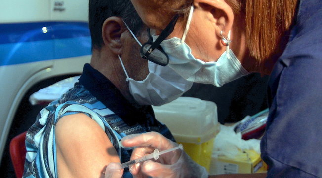progetto arca milano centro vaccinale mobile vaccini barboni senzatetto vaccino coronavirus covid