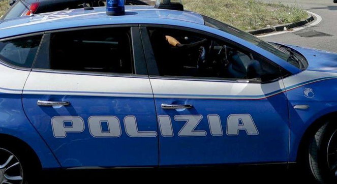 Napoli,inseguito da polizia muore cadendo da terrazzo