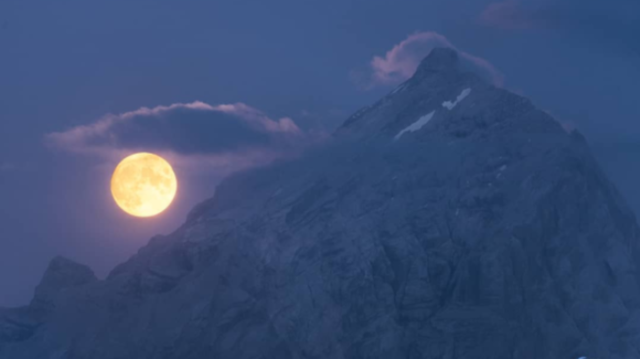 A Che Ora Spunta La Luna Oggi