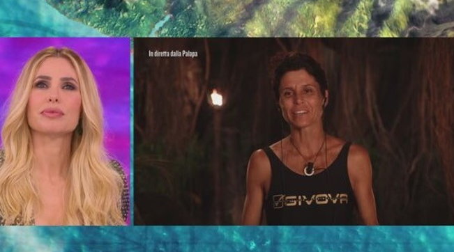 "L'Isola dei Famosi" il messaggio alle donne di Isolde Kostner: "Siamo tutte belle"