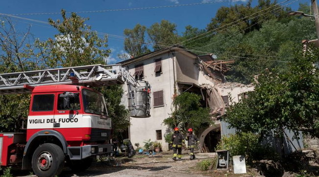esplosione casa pontremoli