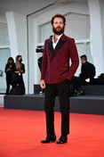 Venezia 78, look maschili: da Khaby a Chalamet,&nbsp;i pi&ugrave; eleganti sul red carpet