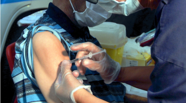 progetto arca milano centro vaccinale mobile vaccini barboni senzatetto vaccino coronavirus covid