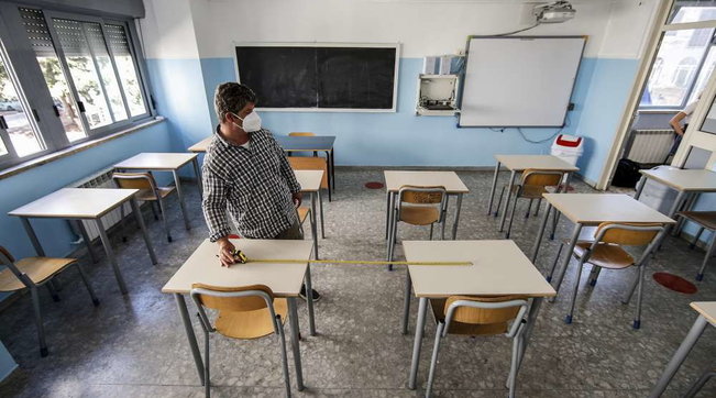 scuola, banchi