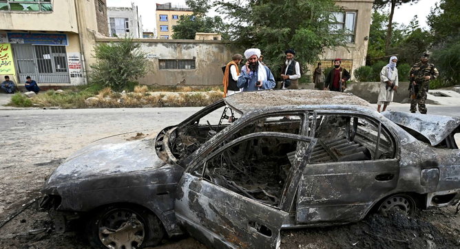 afghanistan kabul razzi aeroporto