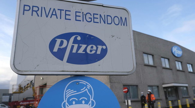 vaccino pfizer camion