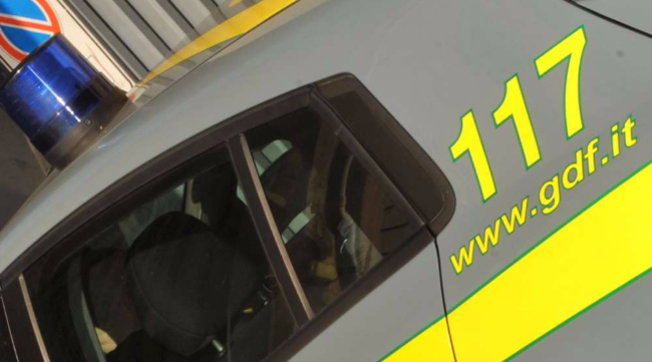 guardia di finanza gdf fiamme gialle, generica