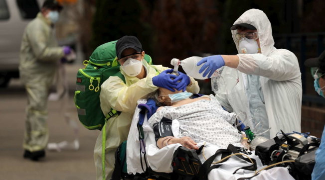 covid usa soccorsi ambulanza ambulanze coronavirus