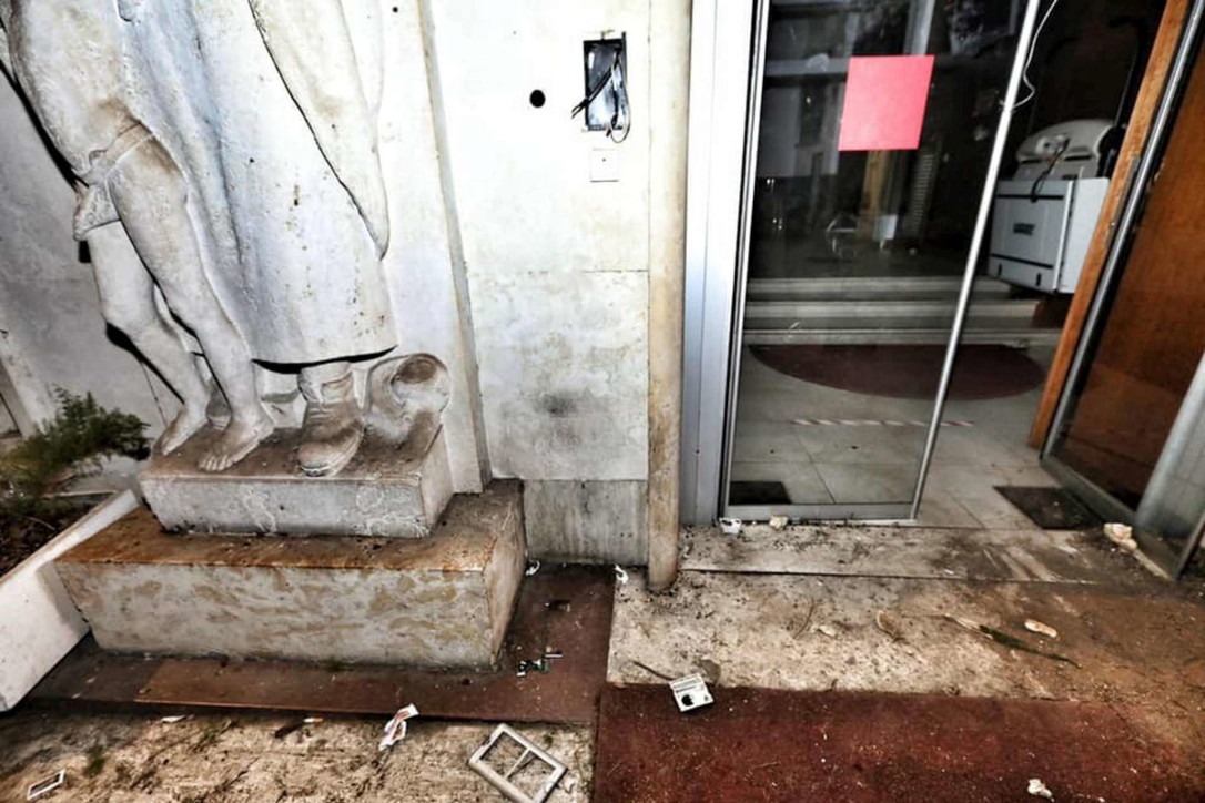 Proteste Green pass, assaltata la sede della Cgil a Roma