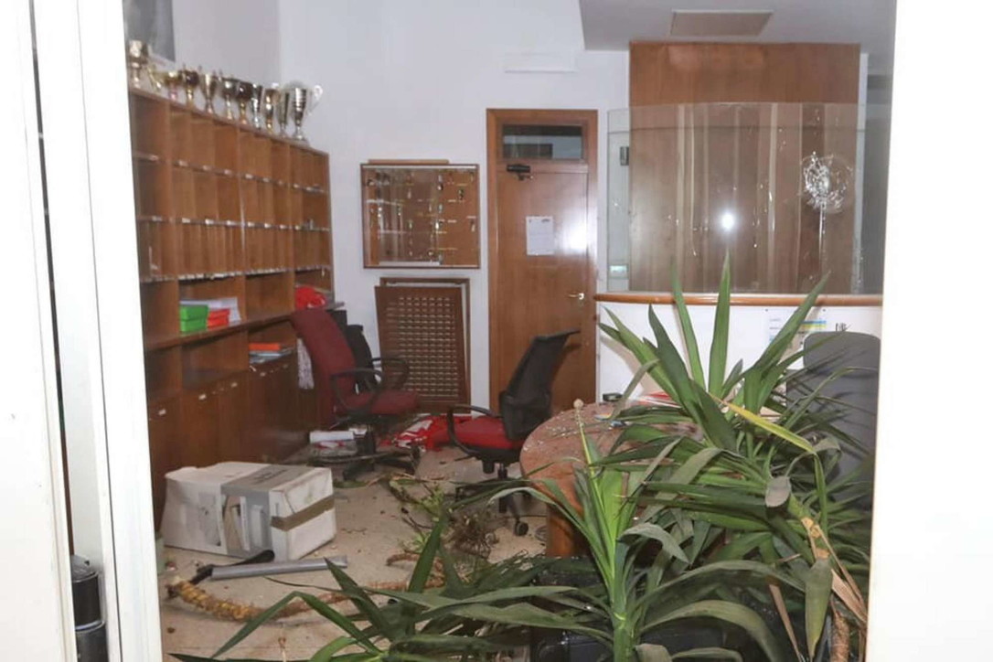 Proteste Green pass, assaltata la sede della Cgil a Roma