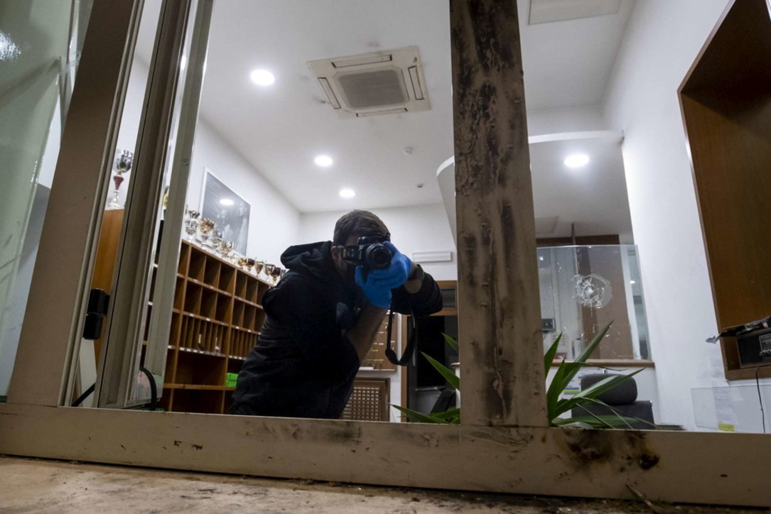 Proteste Green pass, assaltata la sede della Cgil a Roma