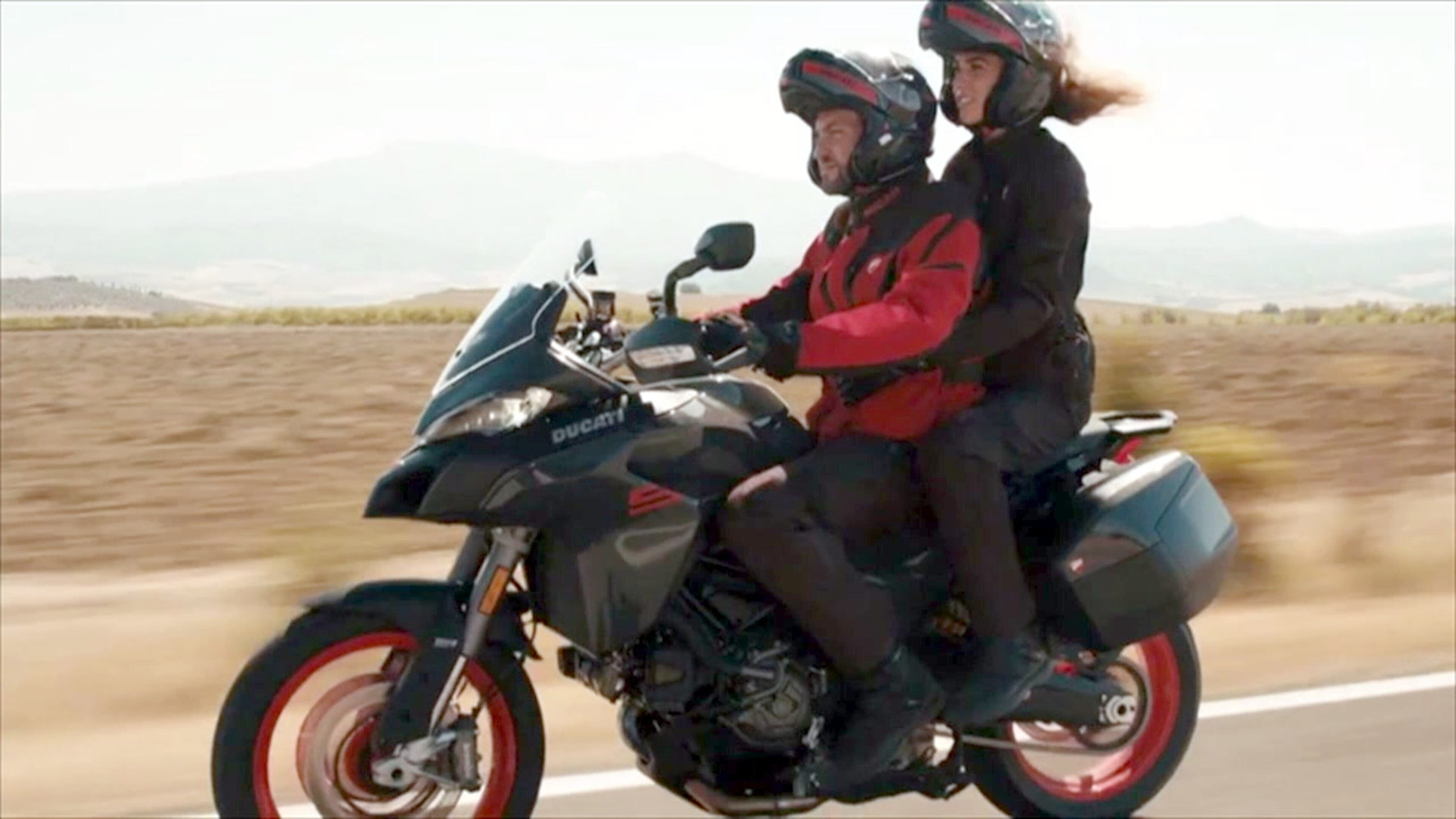 Ducati multistrada V2 - Video Tgcom24
