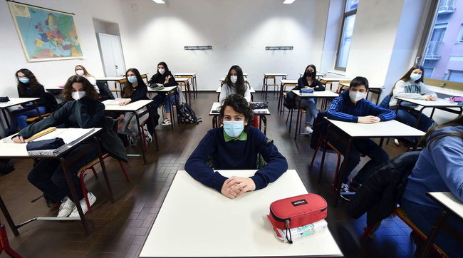 scuola superiori aula studenti