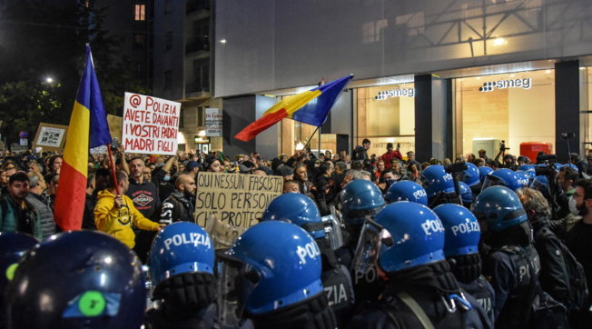 Milano, corteo No Pass puntava alla sede della Cgil: respinto dalla polizia