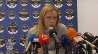 Meloni: &quot;Centrodestra sconfitto, subito vertice con Forza Italia e Lega&quot; | &quot;Posizioni differenti su Draghi hanno pesato&quot;