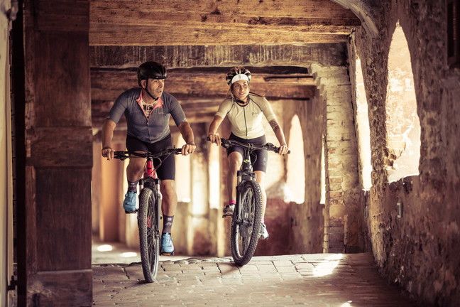Emilia tra borghi, fiumi e colli: in bici è tutta un'altra cosa