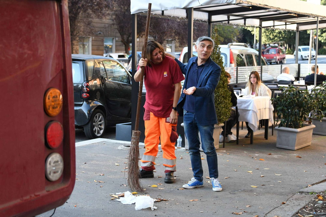 Dalla Barale a Ligabue, guarda cosa fanno i vip nel tempo libero