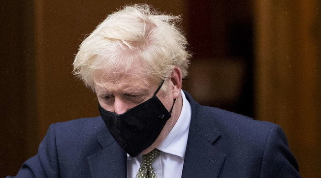boris johnson mascherina