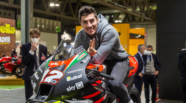 Aprilia svela a Eicma 2021 Tuono 660 Factory e RS 660 Factory