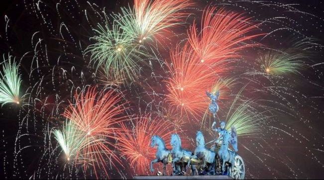 capodanno,mondo,feste,botti,festeggiamenti