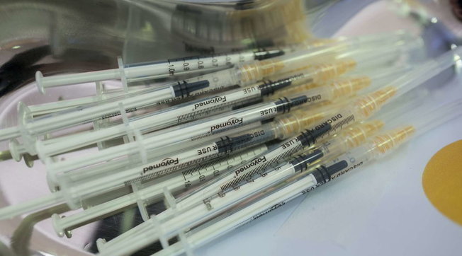 vaccini vaccino terza dose milano