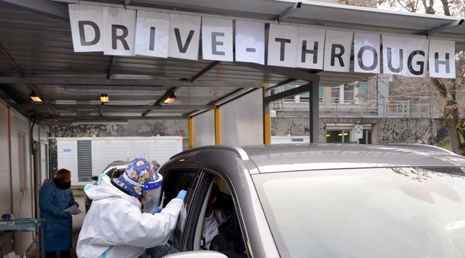 tamponi milano drive through ospedale san paolo