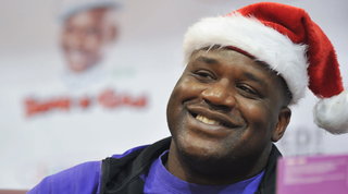 Shaquille O'Neal come Babbo Natale: mille PS5 regalate ai bambini meno fortunati