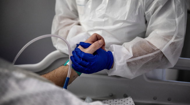 Speranza: "I non vaccinati sono poco più del 10%" | Locatelli: "Booster copre per l'88% contro Omicron"