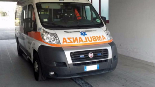ambulanza 118 generica giorno estate