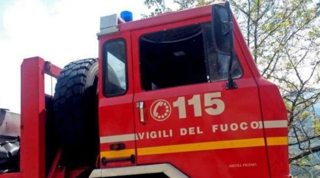 vigili del fuoco pompieri 115 generica