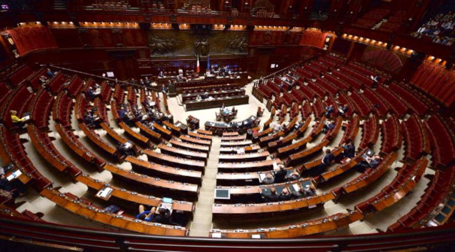 lega nord camera cittadinanza cartelli montecitorio deputati