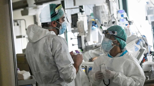 Roma, non vaccinata partorisce e muore: indagini per omicidio colposo