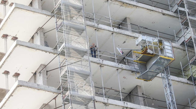 Incidenti sul lavoro, cade da ponteggio: morto operaio a Torino